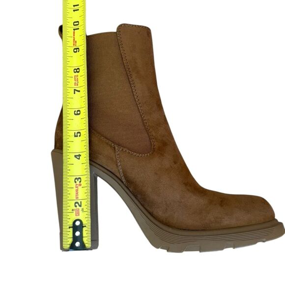 Nine West REAM 2 Chelsea Heeled Booties Natural Suede Block Round Toe Women’s 9 - Picture 4 of 12